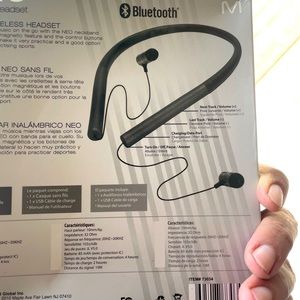Wireless neckband earbuds
New